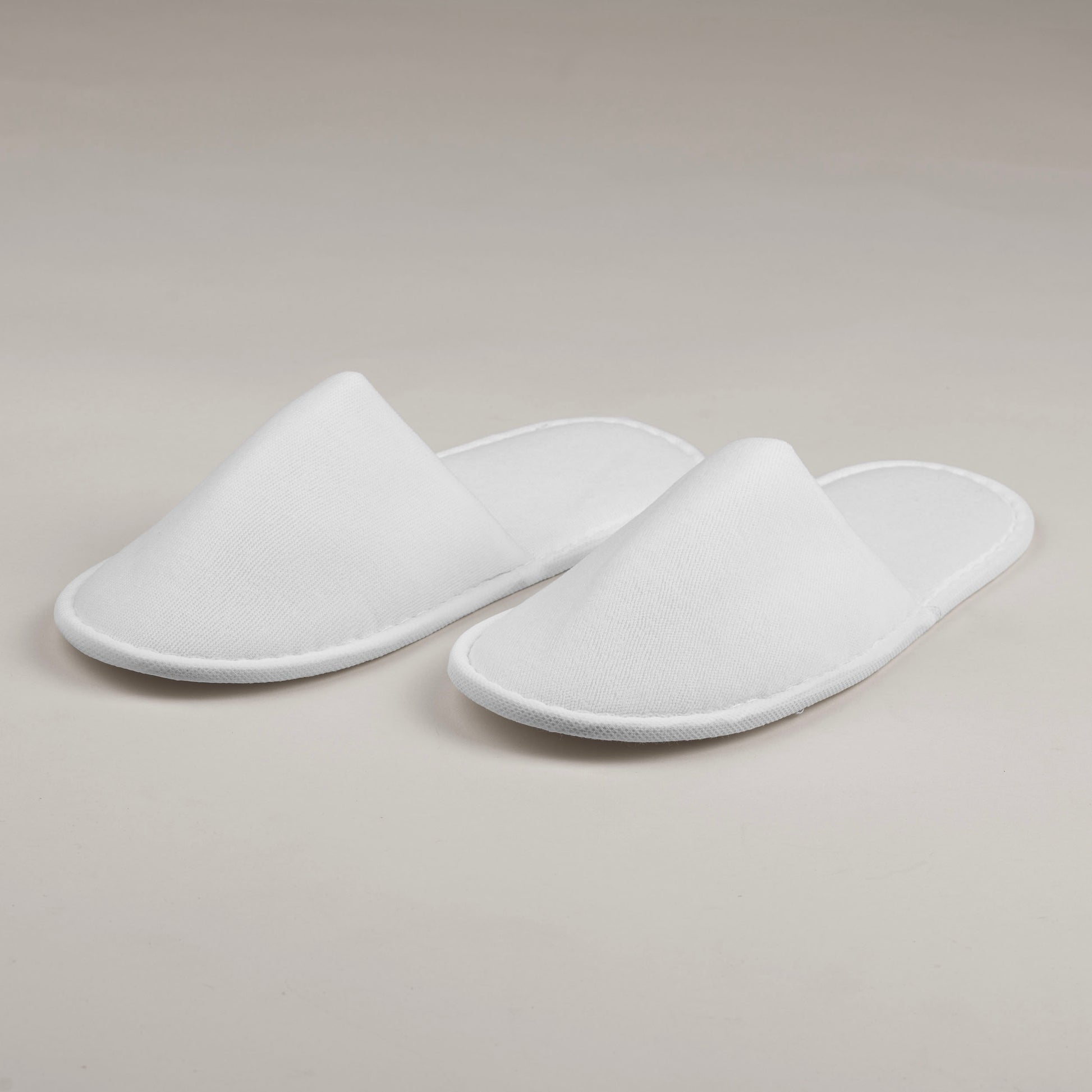 Hotelové pantofle Poly Terry 32cm, bílé, uzavřená špička